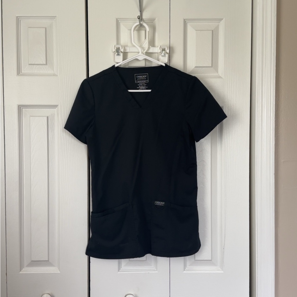 Cherokee scrub top